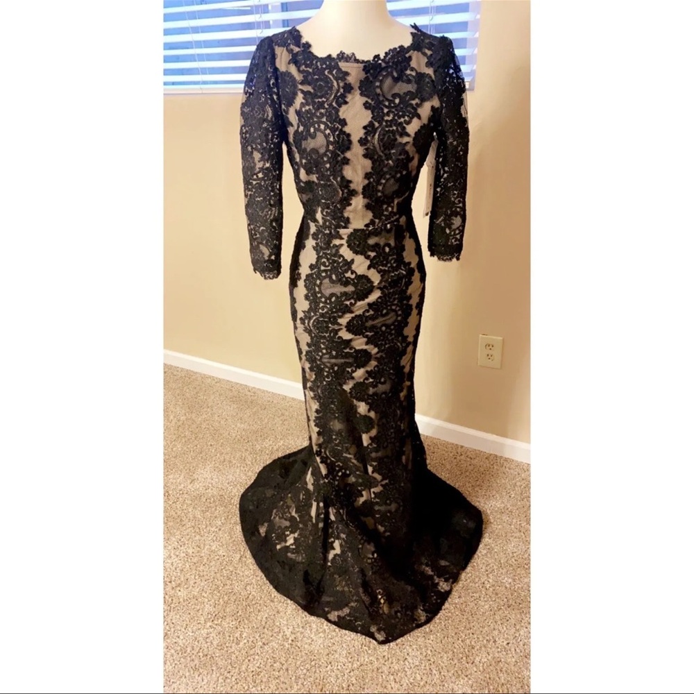 Alice + Olivia Backless Black Floor Length Gown Size 0